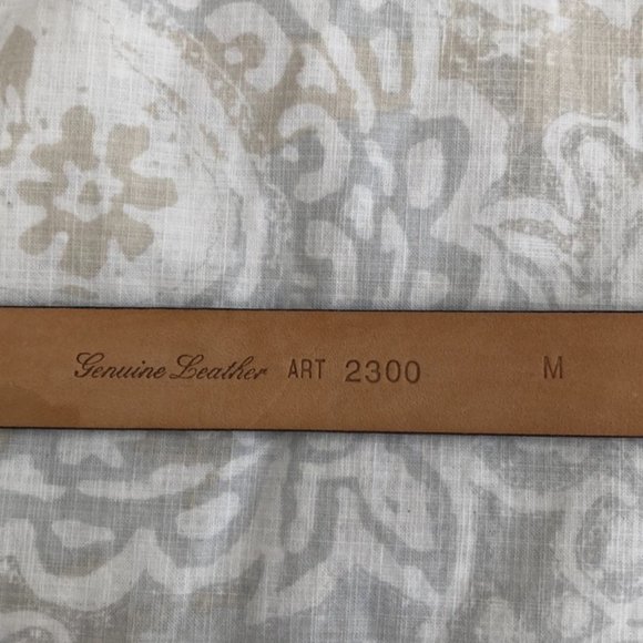 Black Italian Leather Belt EUC Sz M NWOT - Picture 4 of 10